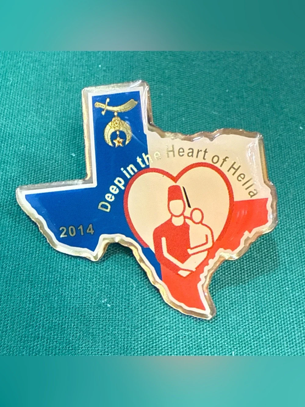 2014 Texas Shaped Shriner and Child Pin 68C